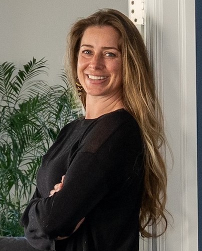 Laura Elliott